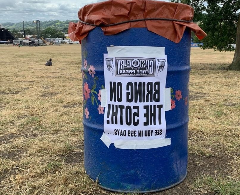 Un tonneau à ordures lors du Festival de Glastonbury